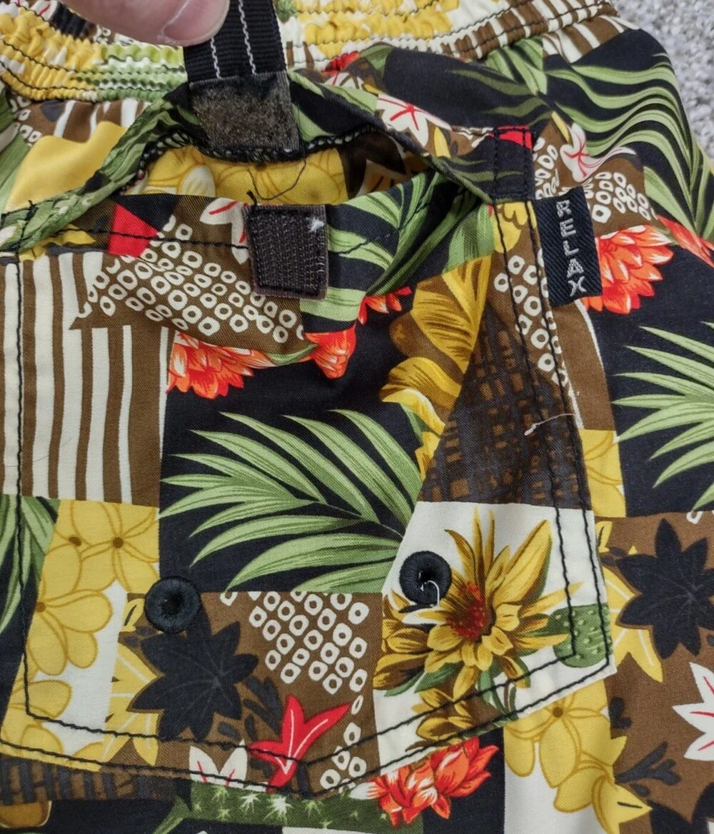 Tommy Bahama Shorts Men Medium Mesh Brief Lined Swim Trunks Hawaiian Print Relax